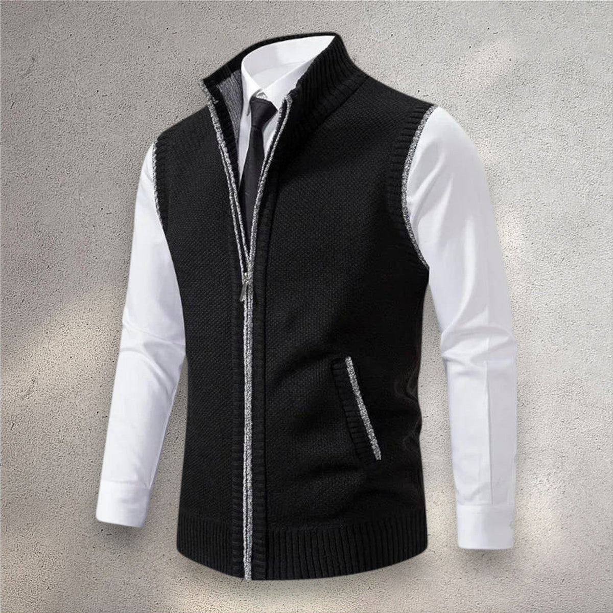 Gilet maille zippé structuré, coloris noir, vue de face