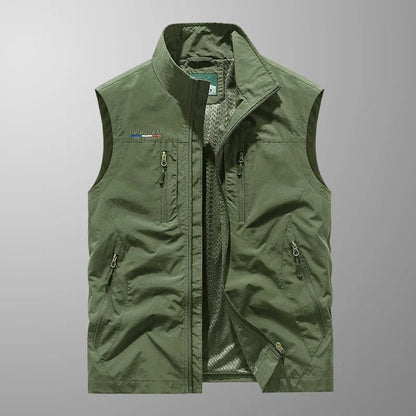 Gilet multipoches sans manches vert olive, vue de face