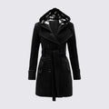 Manteau à capuche ceinturé, coloris noir, vu de face
