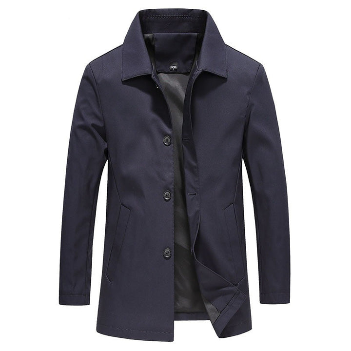 Manteau à col classique, coloris bleu foncé, vu de face
