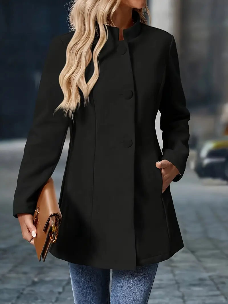 Manteau court à col montant, vu de face