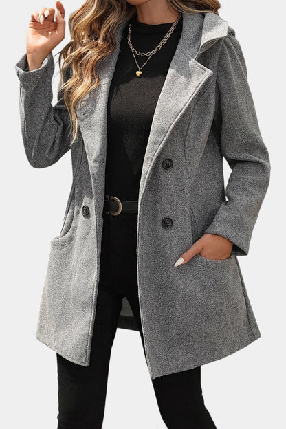 Manteau croisé à capuche, coloris gris, porté en tenue, vue 2