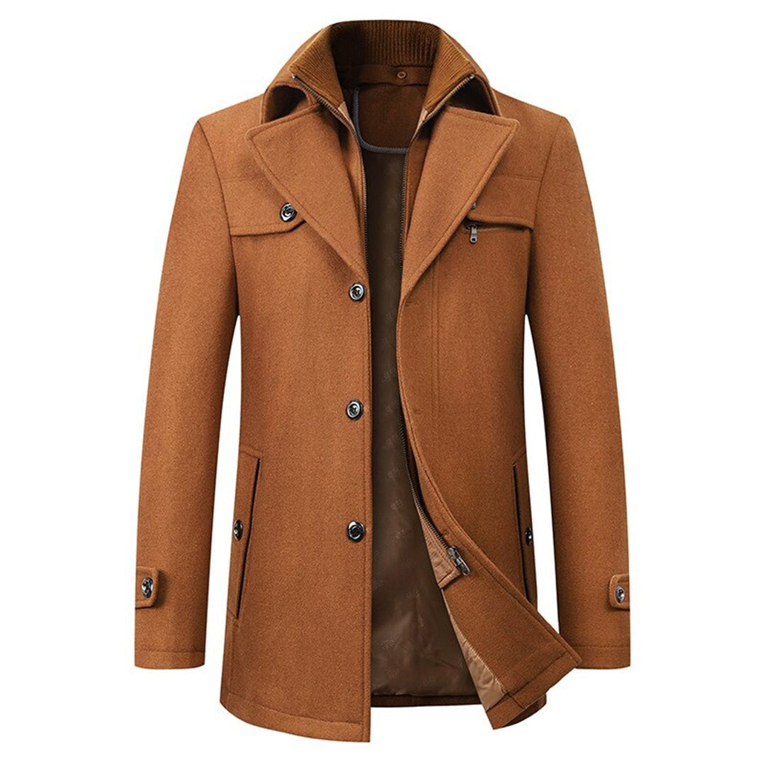 Manteau double fermeture, coloris camel, vue de face