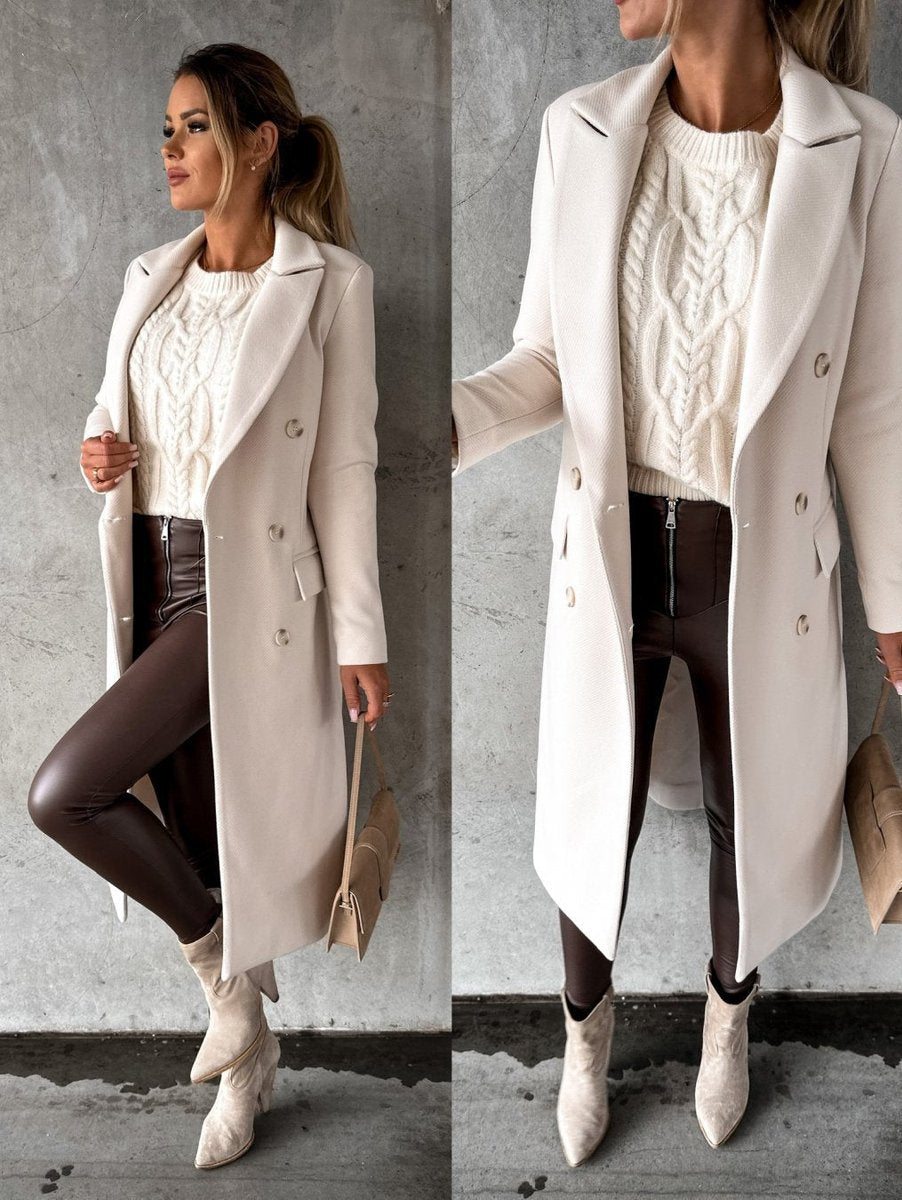 Manteau long croisé, en vue rapprochée
