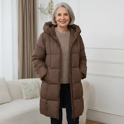 Manteau long matelassé capuche, coloris marron foncé, vue de face
