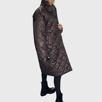 Manteau long matelassé réversible, coloris marron foncé, vue de profil