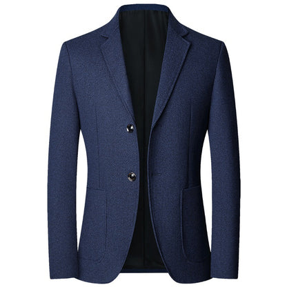 Blazer bleu marine à simple boutonnage, deux boutons et poches plaquées, vue de face