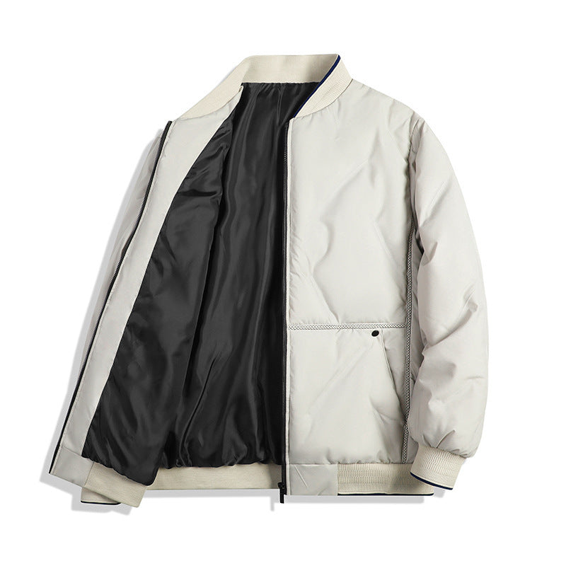 Veste matelassée écrue ouverte, col montant côtelé et doublure noire visible