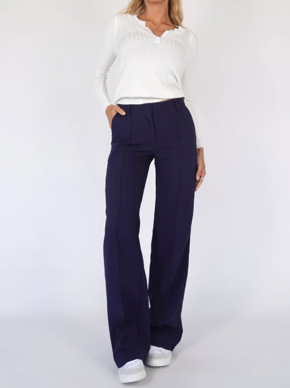 Bleu marine foncé