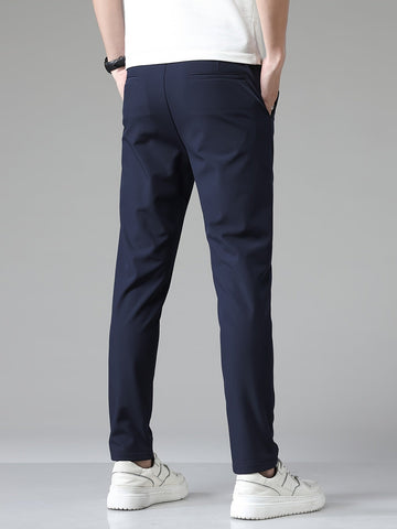 Pantalon ajusté à ceinture boutonnée