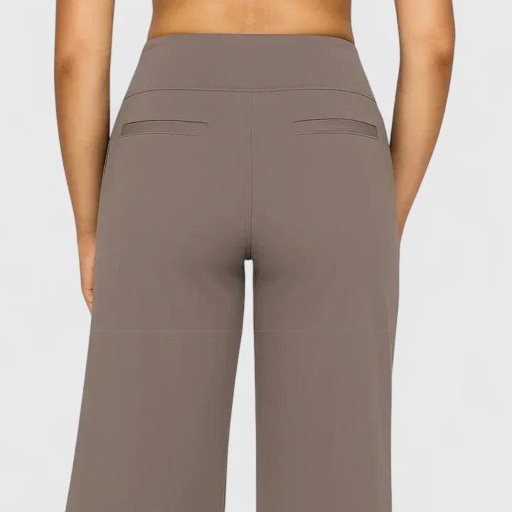 Pantalon large à taille haute, vu de dos