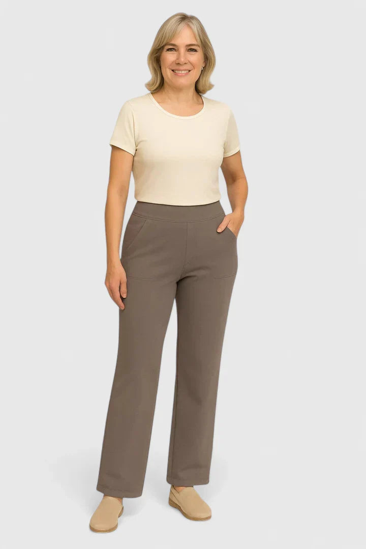 Pantalon large à taille haute, porté