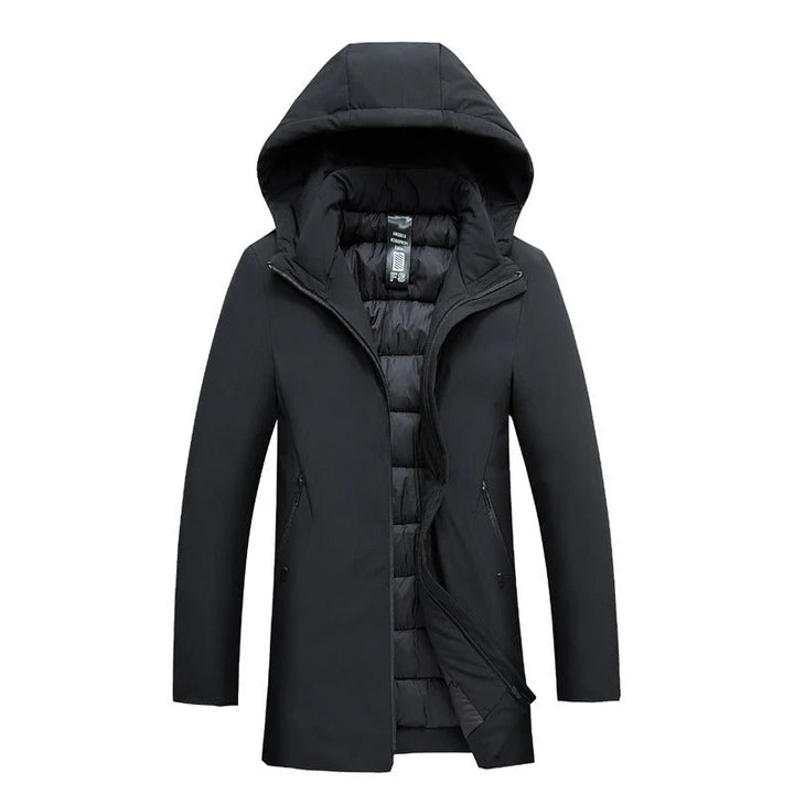 Parka noire à capuche, entrouverte sur sa doublure matelassée et son col montant