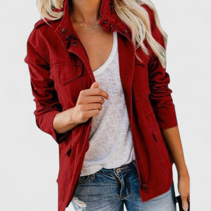 Parka cordon de taille, coloris rouge, vue de face