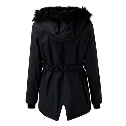 Parka longue à capuche, coloris noir, présentée seule