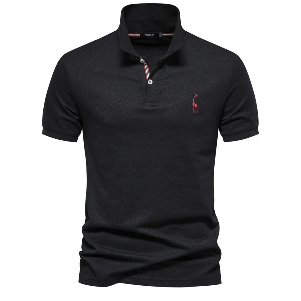 Polo en piqué noir, girafe brodée rouge et patte de boutonnage à liseré rayé