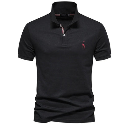 Polo en piqué noir, girafe brodée rouge et patte de boutonnage à liseré rayé