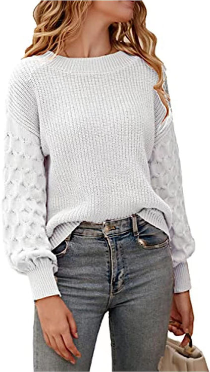 Pull à manches ballon, coloris blanc, porté en tenue