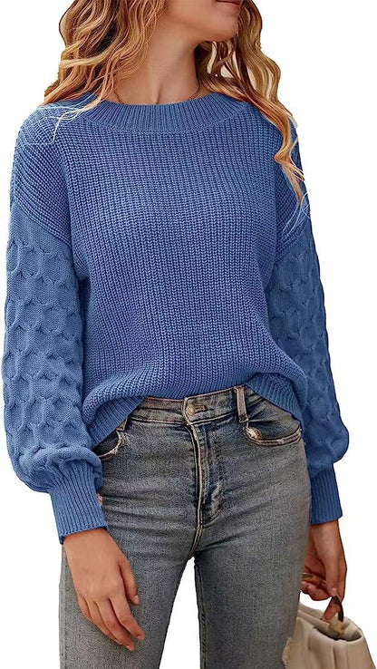 Pull à manches ballon, coloris bleu, porté en tenue