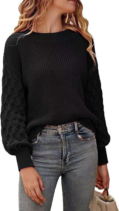 Pull à manches ballon, coloris noir, porté en tenue