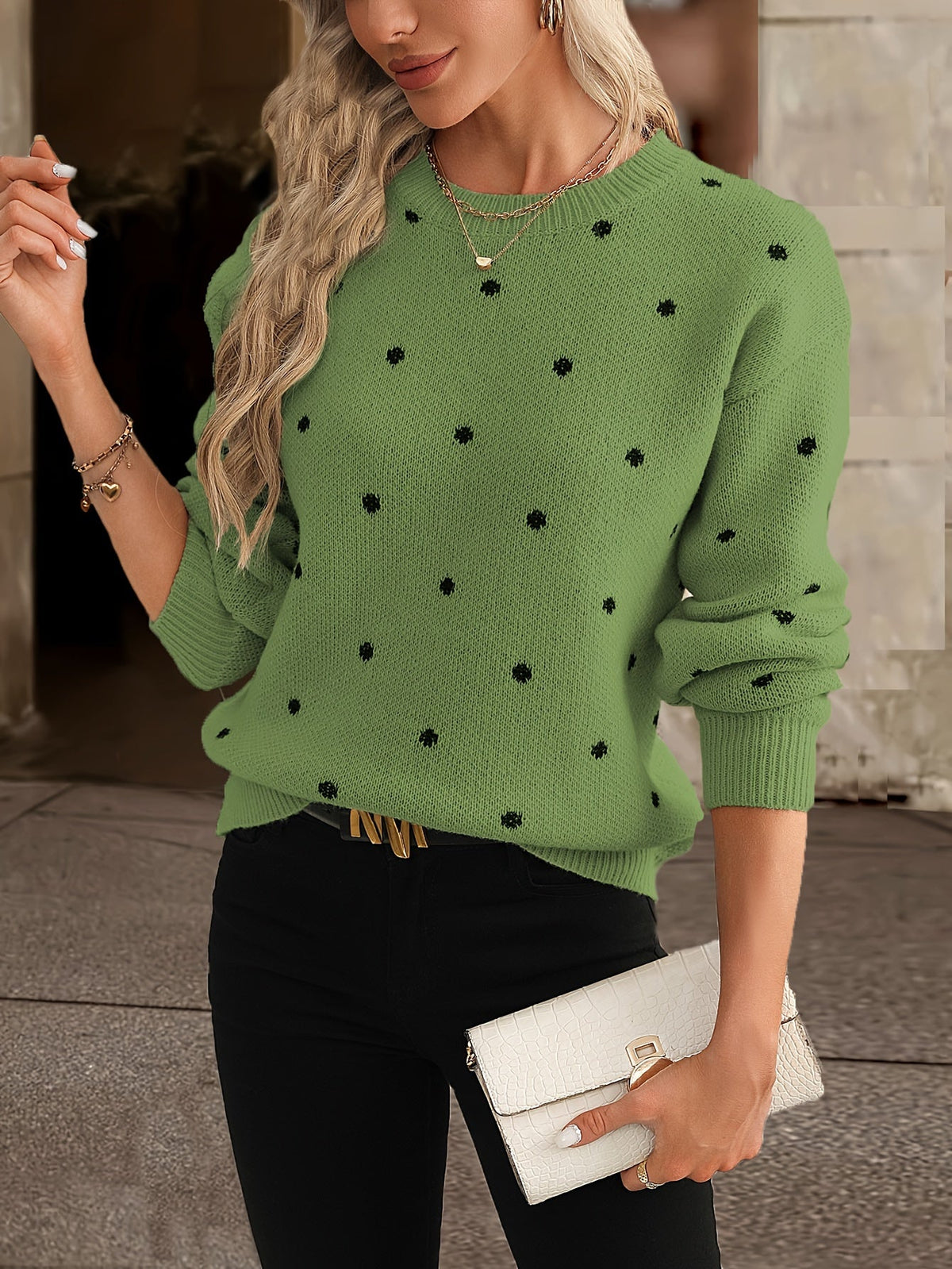 Pull à pois brodés pour femme, coloris vert