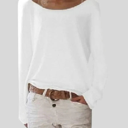 Pull col bateau uni, coloris blanc, porté en tenue