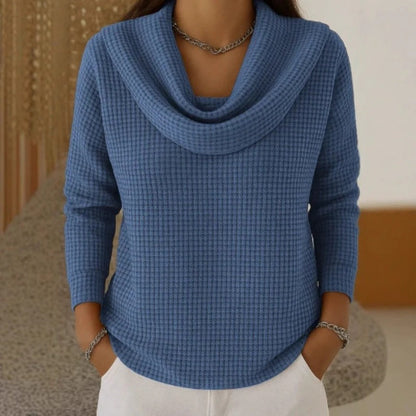 Pull col bénitier gaufré, coloris bleu denim, vue de face