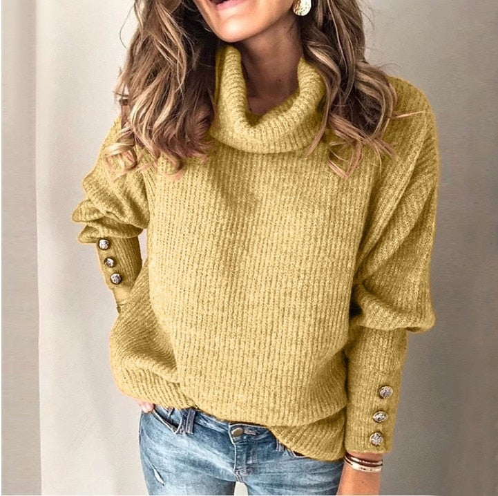 Pull col bénitier, coloris jaune, porté en tenue