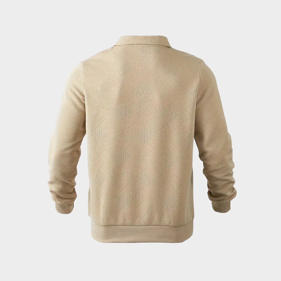 Dos du pull à col polo kaki, motif en relief et bord-côte