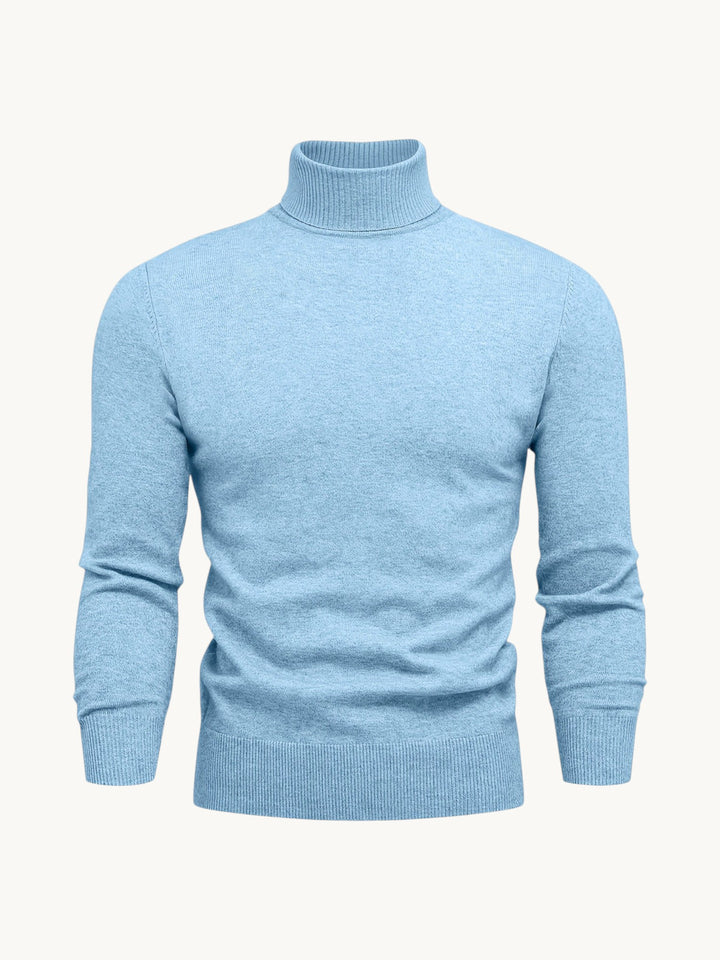 Pull à col roulé bleu ciel en tricot côtelé, vue de face sur fond neutre