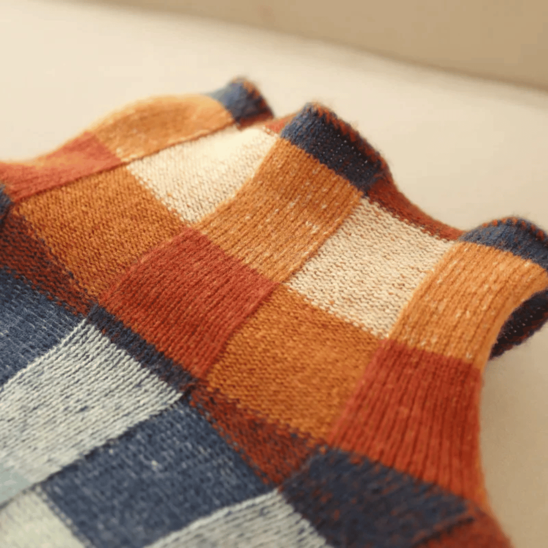 Pull damier col roulé pour femme, vue 5