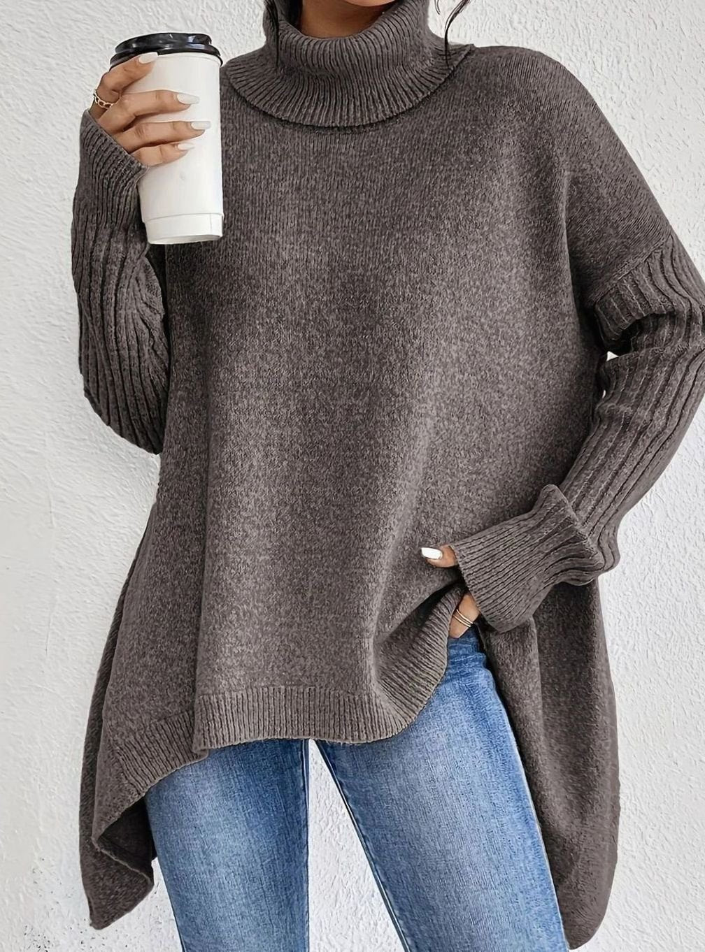 Pull long col roulé pour femme, coloris marron clair