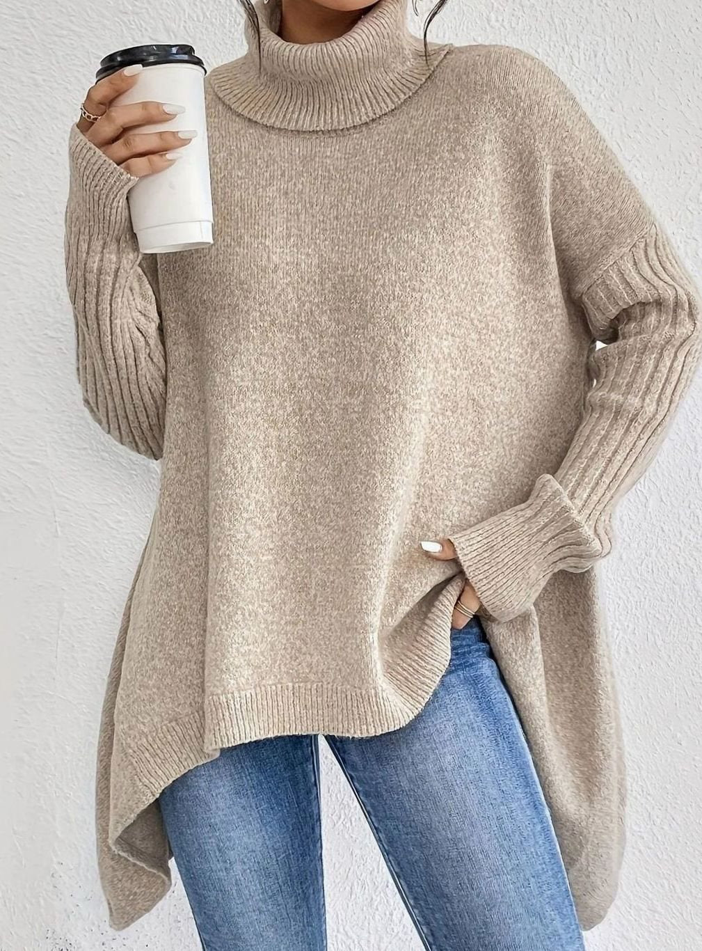 Pull long col roulé pour femme, coloris beige