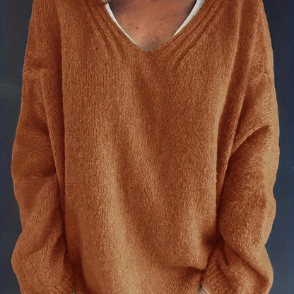 Pull col V ample, coloris rouille, vue de face