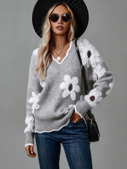 Pull col V fleuri, coloris gris, porté en tenue, vue 2