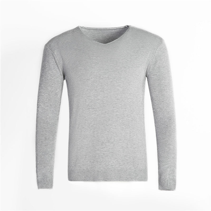Pull col V gris clair en maille unie, présenté à plat