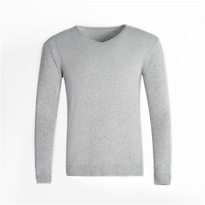 Pull col V gris clair en maille unie, présenté à plat