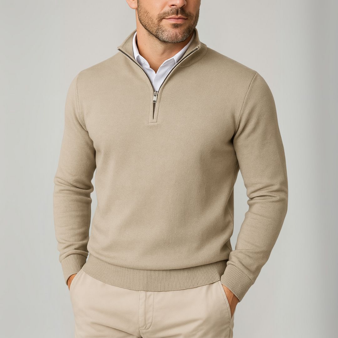 Pull col zippé coupe ajustée, coloris beige, vue de face