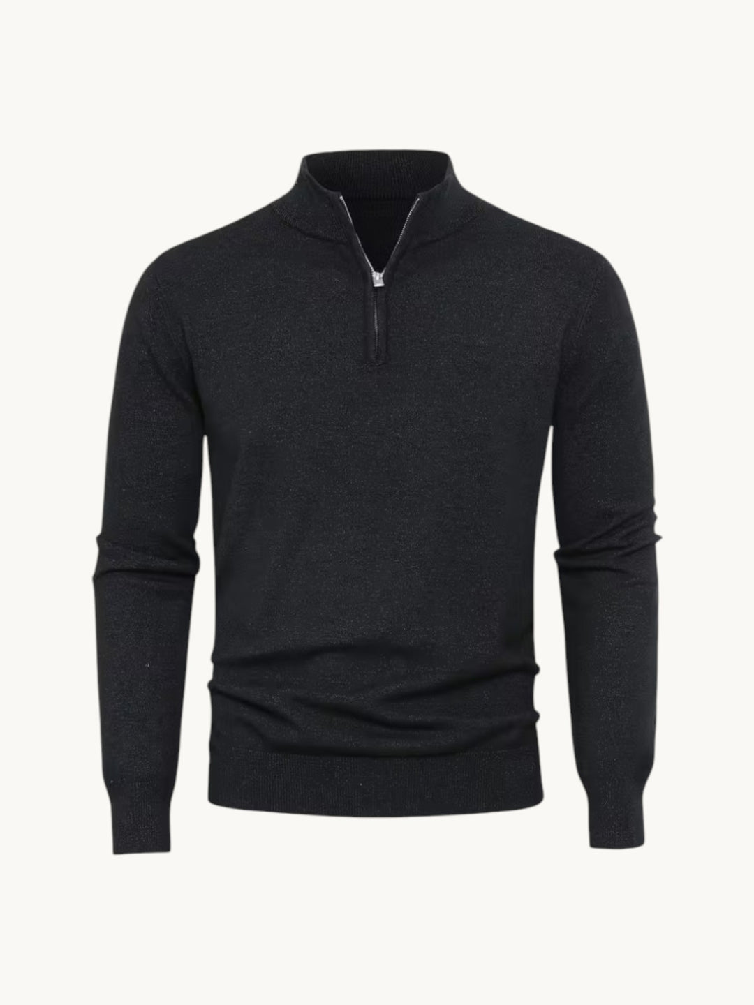 Pull noir en maille fine à col montant zippé, vue de face