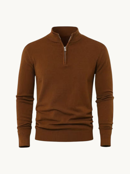 Pull en maille brun cognac à col zippé, vue de face