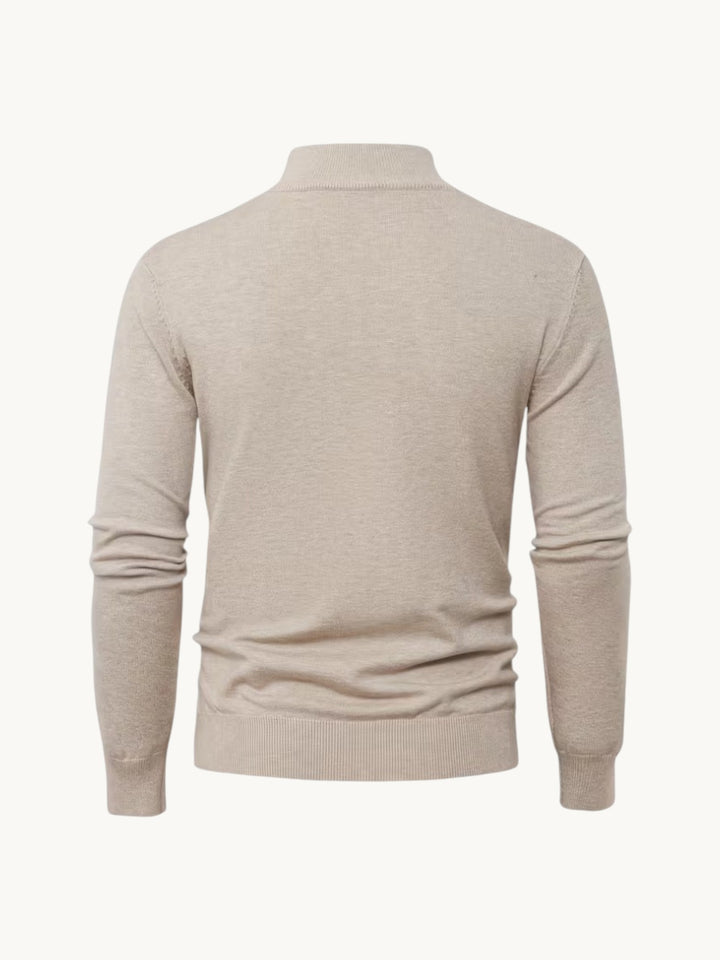 Pull en maille beige à col montant, vue de dos