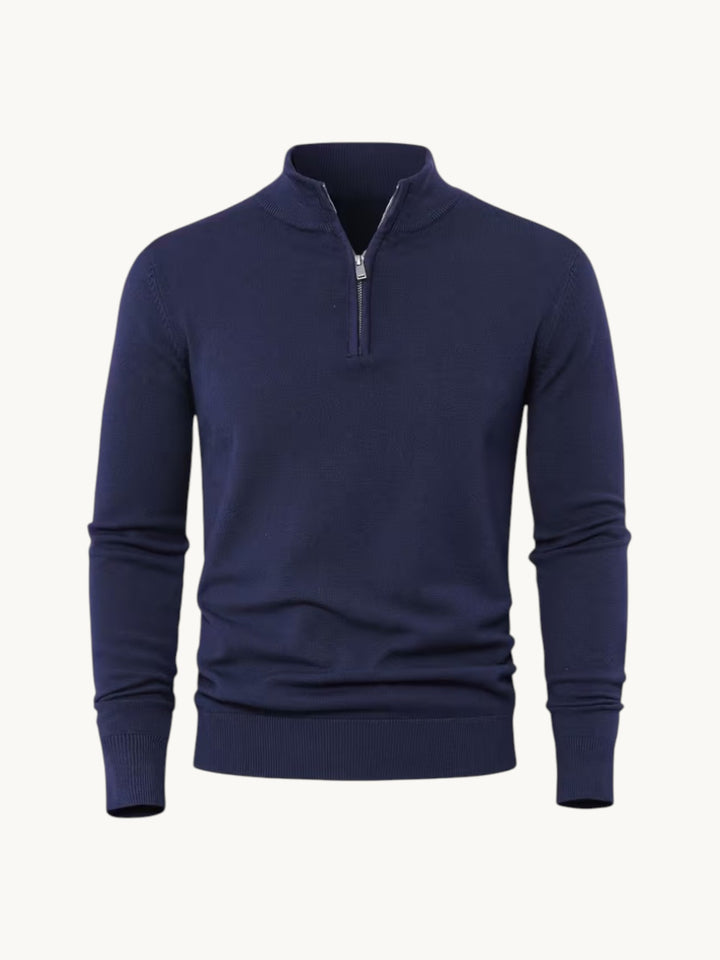 Pull en maille bleu marine à col zippé, vue de face