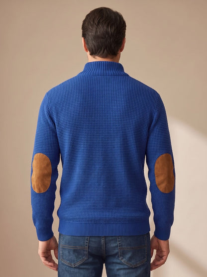 Dos du pull gaufré bleu roi avec coudières contrastées