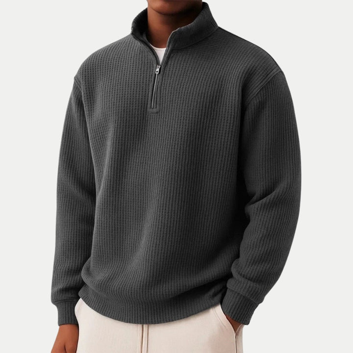Pull gaufré demi-zip in Black | By Old Money