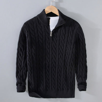 Pull torsadé col zippé pour homme, noir, présenté sur cintre
