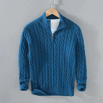 Pull torsadé col zippé pour homme, bleu, présenté sur cintre