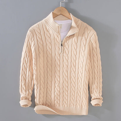 Pull torsadé col zippé pour homme, beige, présenté sur cintre