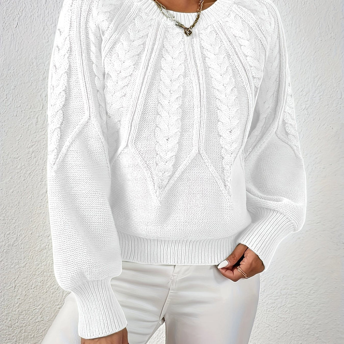 Pull torsadé col rond pour femme, coloris blanc