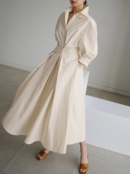 Robe chemise longue évasée, coloris crème, vue de trois quarts