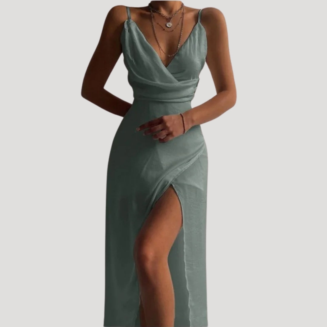 Robe longue à fente, vue de profil